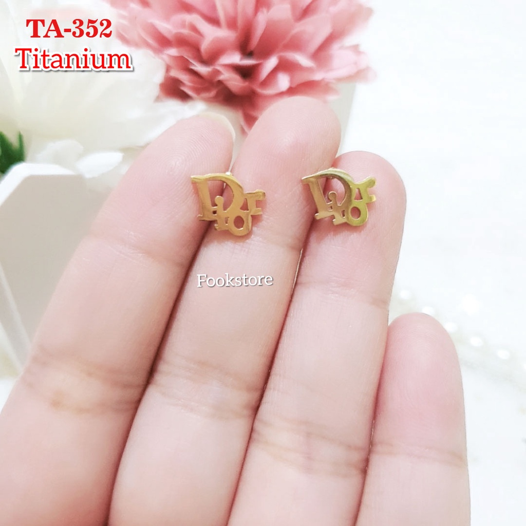 TERLARIS ANTING WANITA TITANIUM PREMIUM/ANTI KARAT/ANTI ALERGI