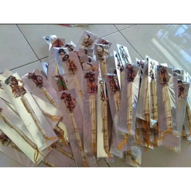 Souvenir pulpen wayang/ bolpoint wayang