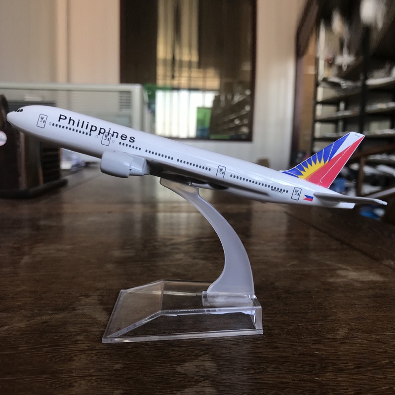 Miniatur Diecast Pesawat Terbang Philippine Airlines Boeing 747 777 Model PAL Airbus A380 Cebu Pacific A320 Bahan Metal Ukuran 16CM