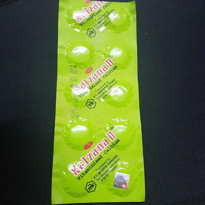 Kalzana D vitamin kalsium per strip 10 tablet kalsium hisap