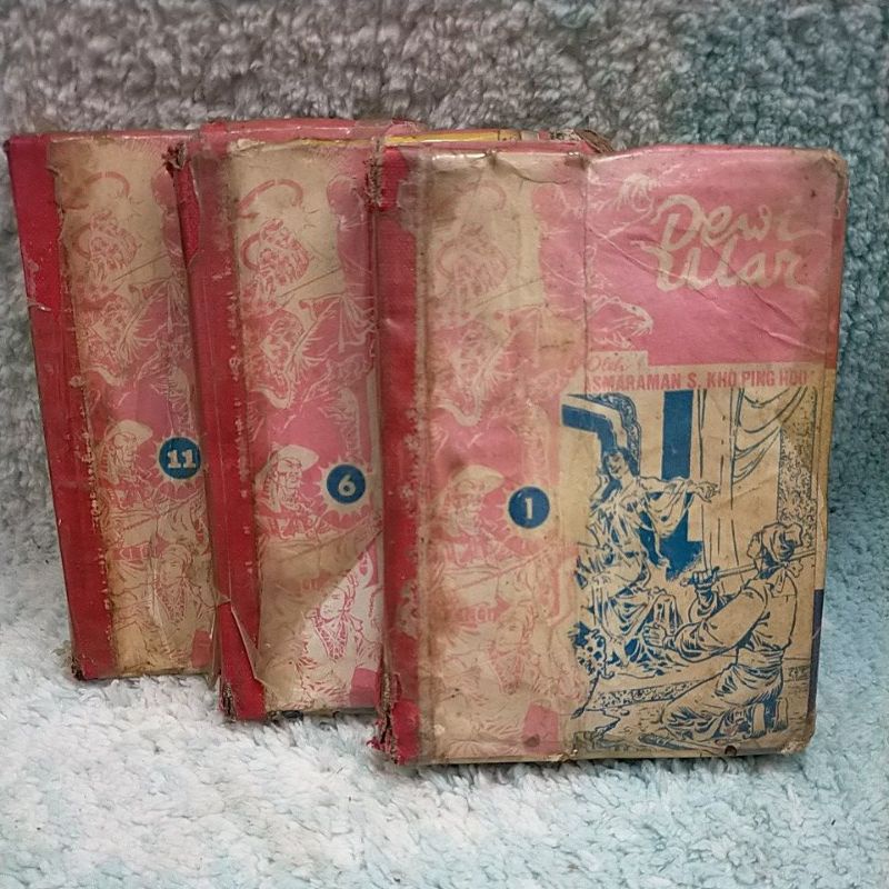 Buku Silat Jadul Dewi Ular oleh Kho Ping Hoo