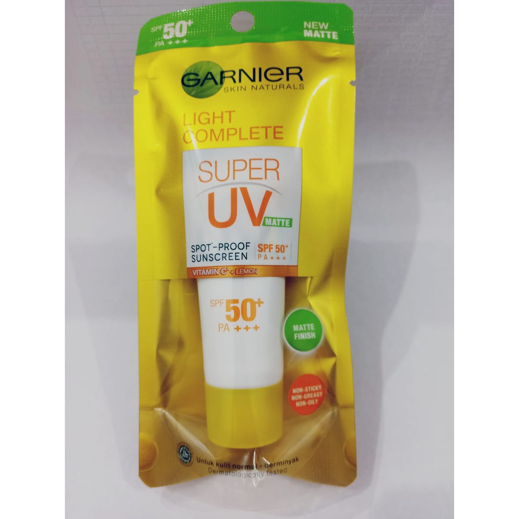 Garnier Light Complete Super UV Spot Proof Sunscreen SPF 50+ PA+++ 15ml Matte