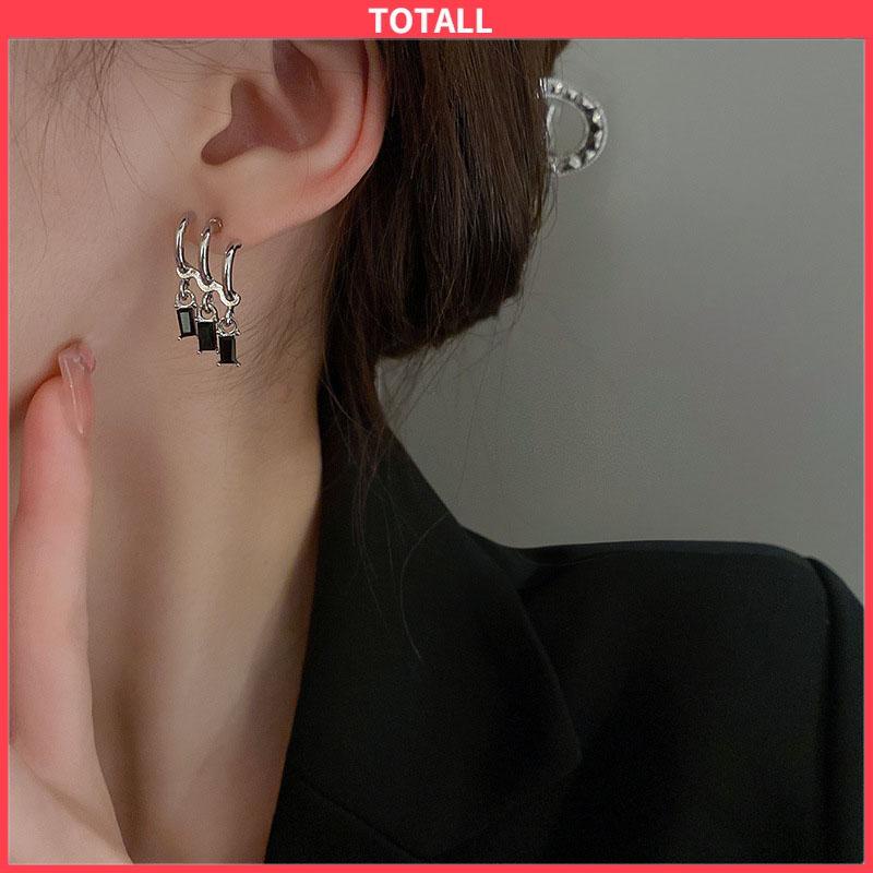 COD Anting Pejantan Zirkon Gelap Wanita Manis Keren Gaya Niche Design Personality Earrings-Totall