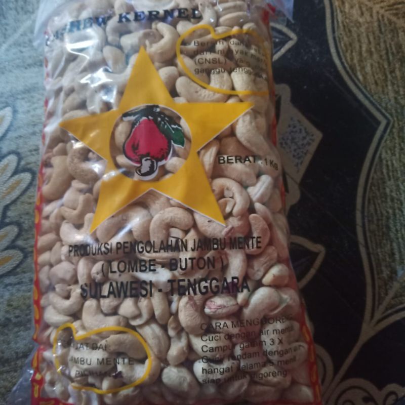 

kacang Mede mentah asli Sulawesi