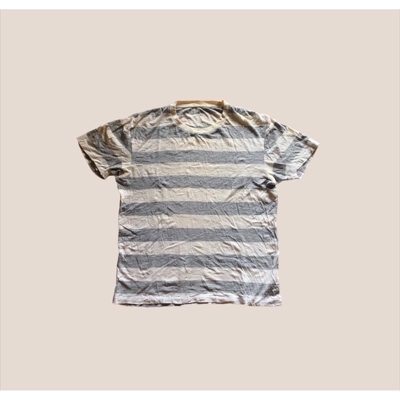 Kaos Uniqlo Garis