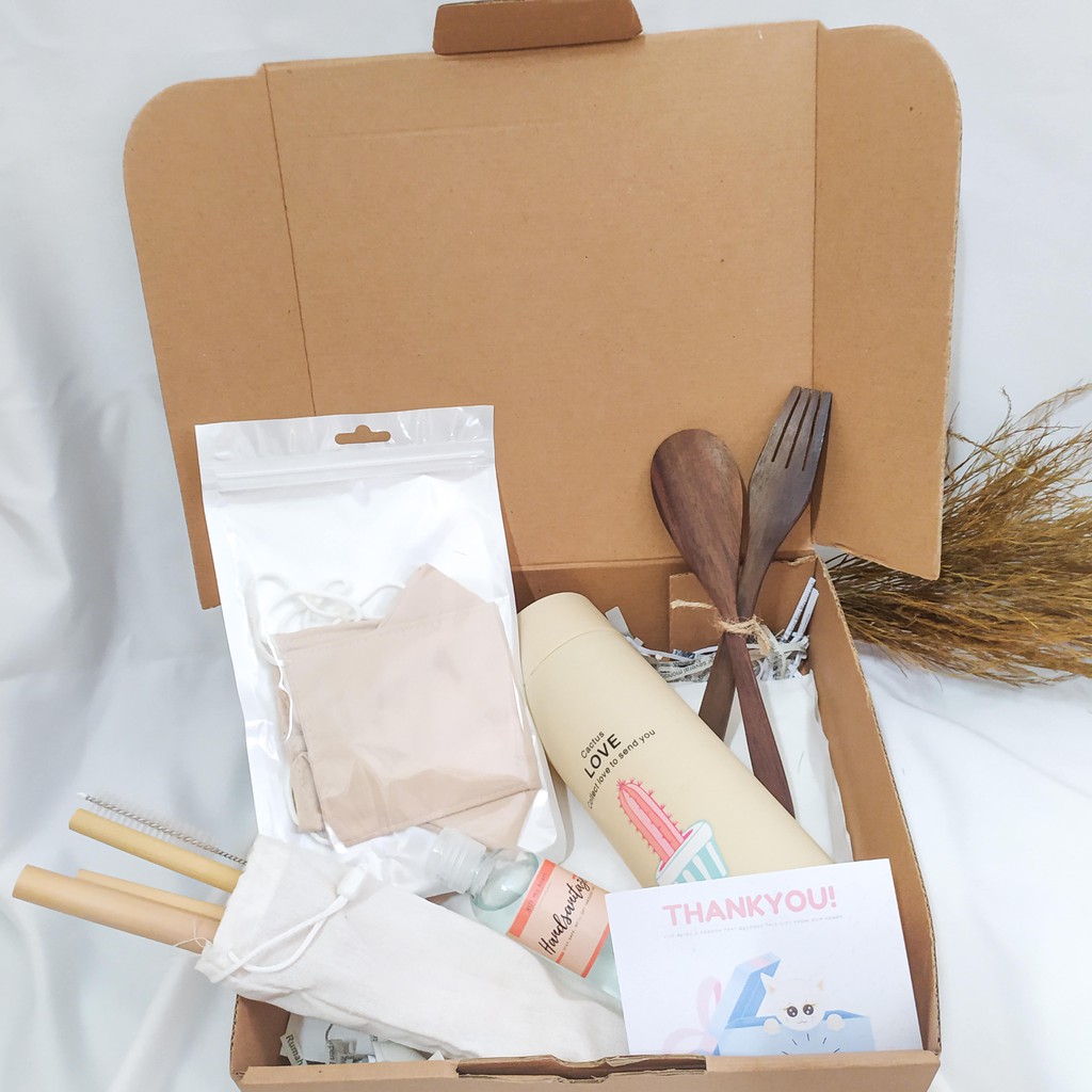 

[Ready] Hampers Giftbox New Normal | Kado Wisuda | Kado Ulang Tahun Ultah | Self reward