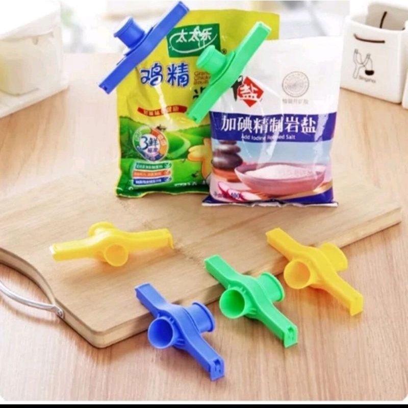 KLIP SEGEL MAKANAN SNACK BUMBU DAPUR SERBAGUNA Buka Tutup / FOOD SEALER Kemasan Tuang Food Sealing Clip