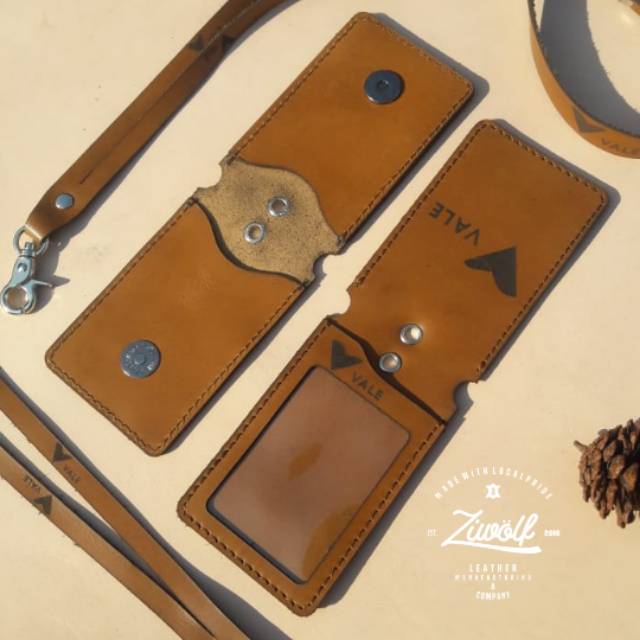 

Id card kulit asli 2 lapis magnet - id card kulit - id card holder kulit correcred warna coklat