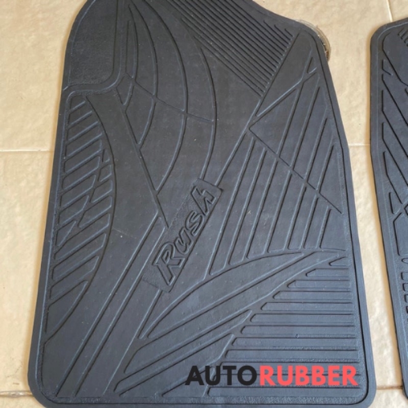 Karpet Lantai Karet Toyota Rush Lama 1 Set