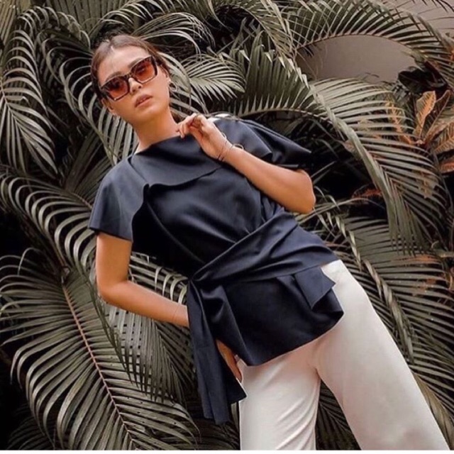 Avgal multiways top