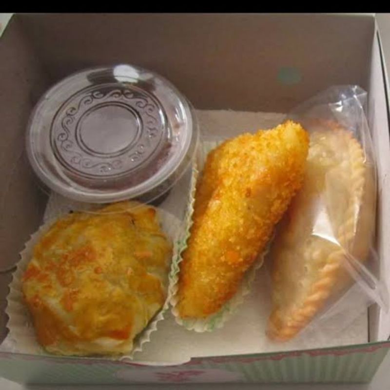 

Snack Box Isi 3 Plus Puding