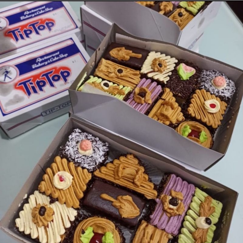 

Tiptop Cake Jadul Asli Medan (isi 10 Slice)