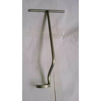 Kunci pembuka keran tangki vespa