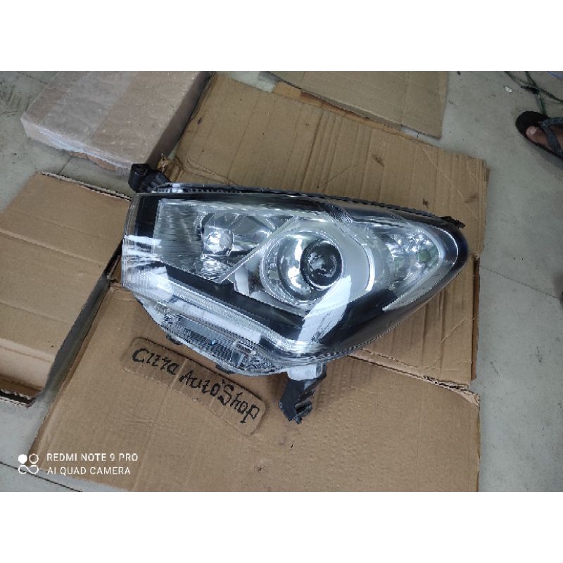 Headlamp Utuh Daihatsu SIRION Facelift 2016 2017 2018 2019 KIRI Ori