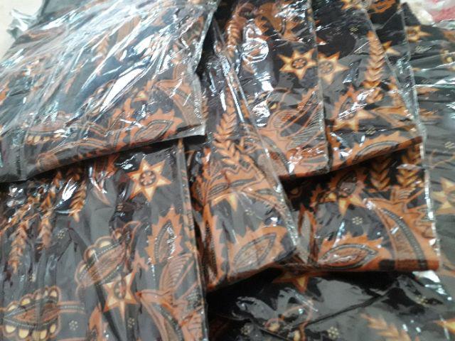 Kemeja Batik Pria Lengan Pendek Motif Manggar