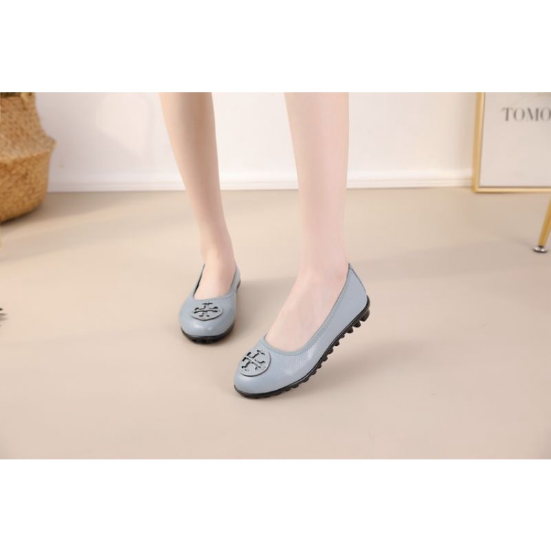 sepatu wanita tory flat