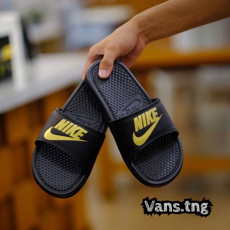 Sandal Slide Nike Bennasi gold /sandal Casual Nike Bennasi / Sandal Flip-Flop Nike Bennasi Gold / Sendal Slop Pria wanita