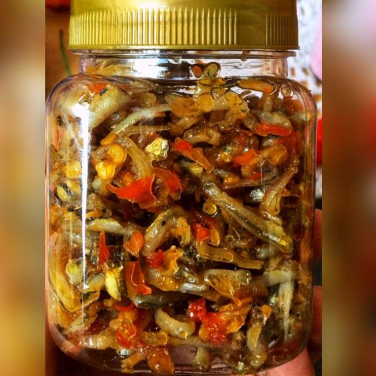 

Ready Stok Sambal Teri Geprekk daun jeruk Hot! Ukuran isi 120gr .,..,.,,,,.,