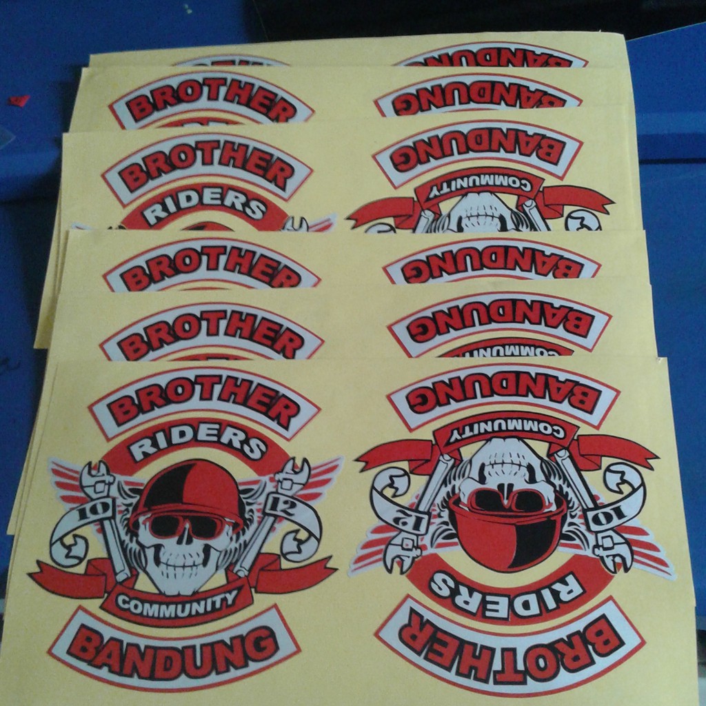 

Stiker CUTTING CUSTOM, WATERPROOF, dan MEMANTULKAN CAHAYA