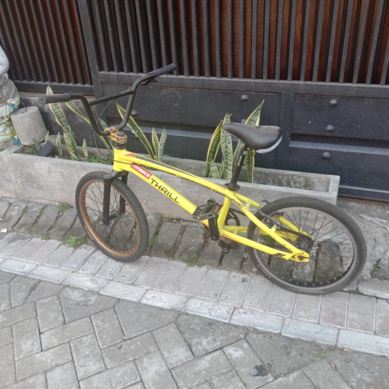 bmx thrill fiery 2.0