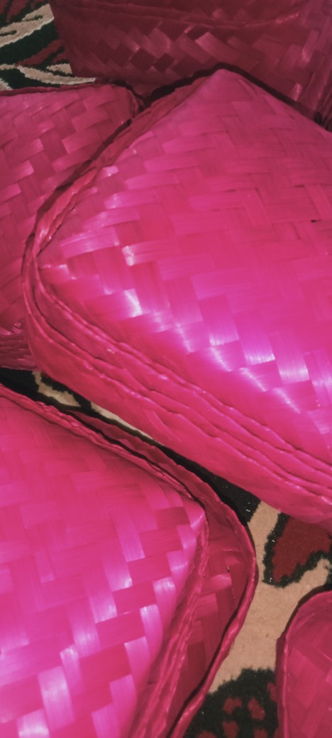 Besek Warna Uk 20x20x8