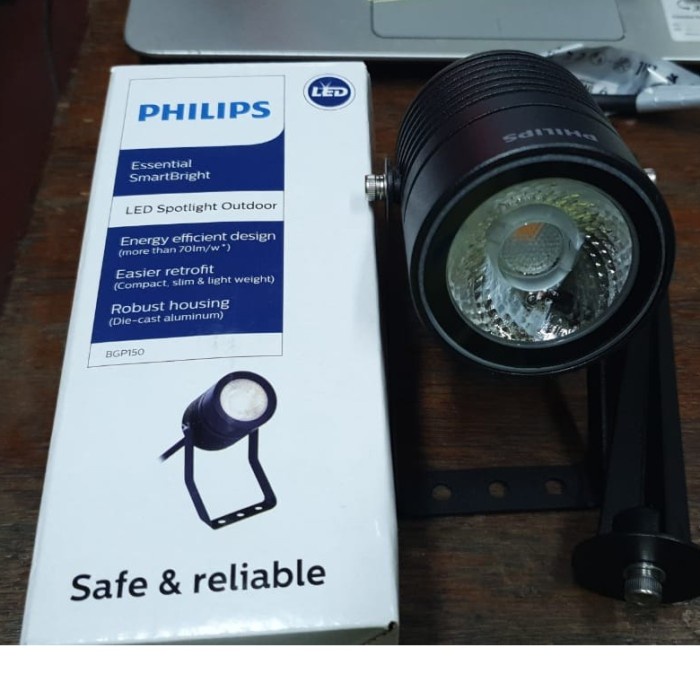 Lampu Outdoor / Lampu Sorot Essential Led Spotlight 6Watt Ip65 Philips
