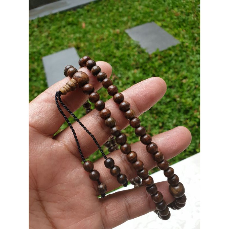 TASBIH MUSLIM KAYU BERTUAH GAHARU WANGI ASLI KALIMANTAN SIZE 6 MM KUALITAS SUPER 100 % ASLI TERMURAH