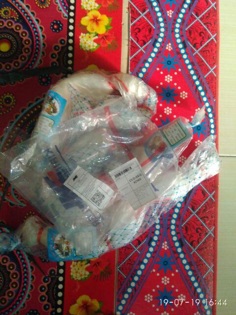 Jaring Burung Pelindung Padi Di Sawah Warna Putih Bening