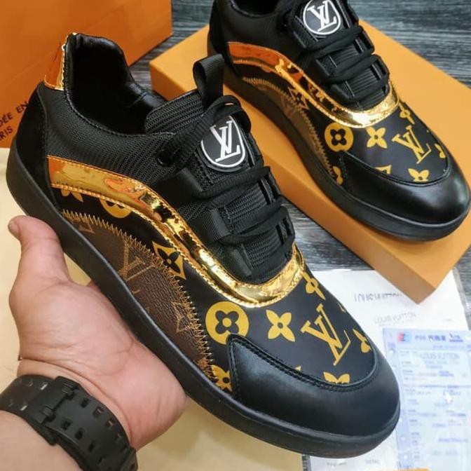 Kualitas Terbaik Sepatu Louis Vuitton Premium High Quality Mirror 1:1 / LV02 DISKON