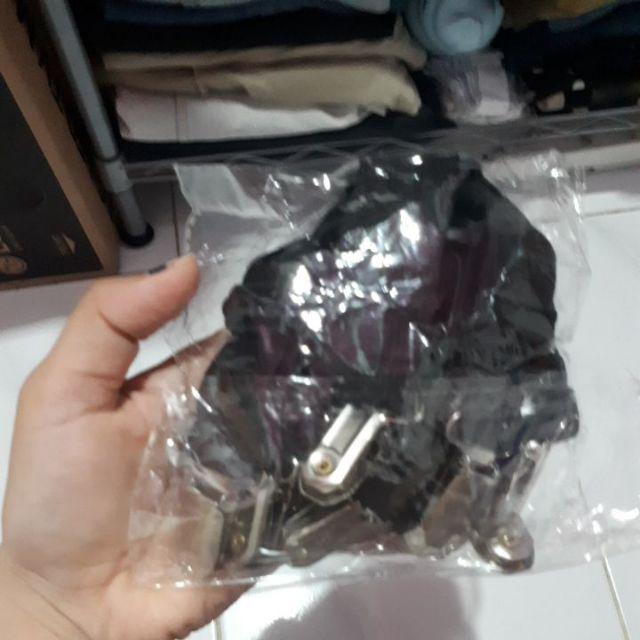 Penjepit Sprei Dengan 3 Kaki Penjepit / Bed Sheet Grips Besi - Sheet Gripper Kait Ujung Sprei