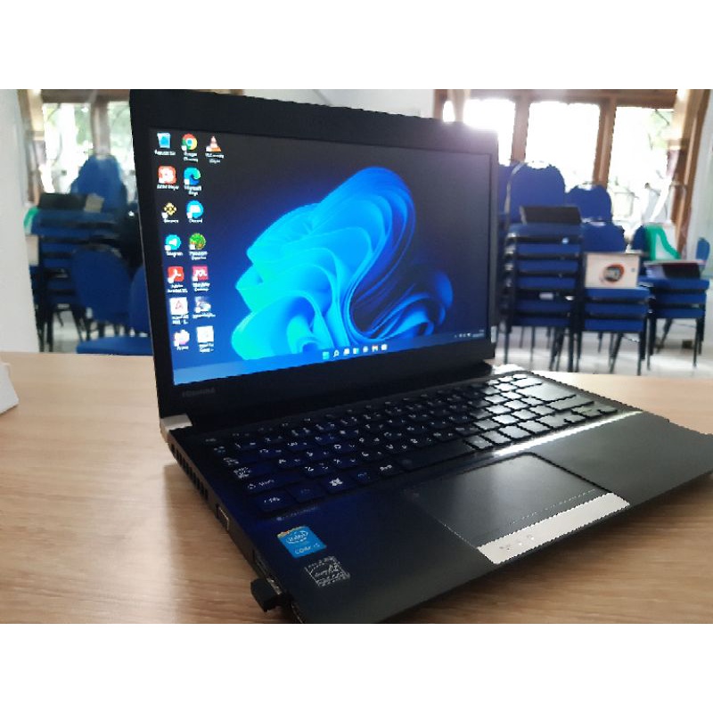 Laptop Toshiba Dynabook R734 Core i5 Gen.4th RAM 4 GB HDD 500GB