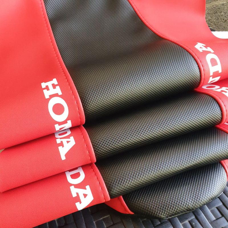 Kulit sarung cover bungkus jok honda CRF legasy merah