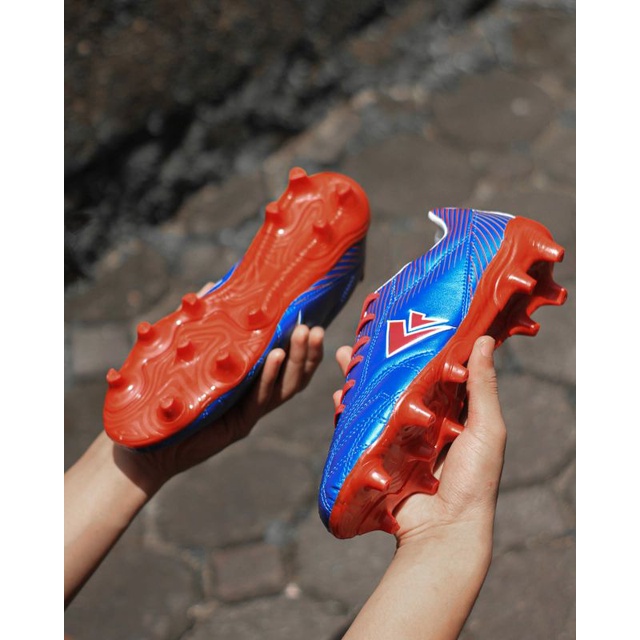 Sepatu Sepakbola Sevspo X-Zoro (Red/Blue)
