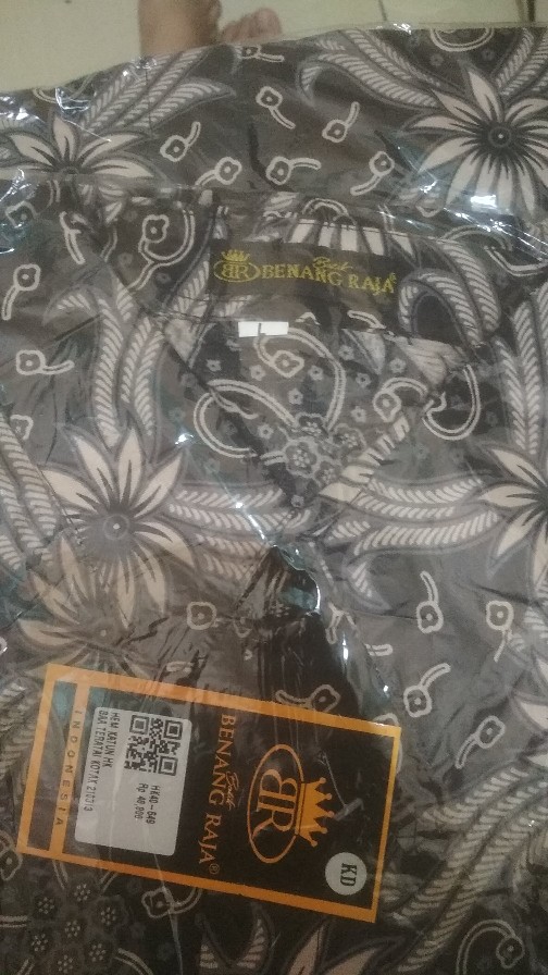 Benang Raja Hem Batik Pria Lengan Pendek Motif Teratai Kotak