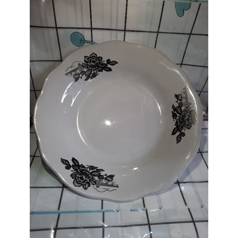 Piring keramik makan motif kembang Lucky fine