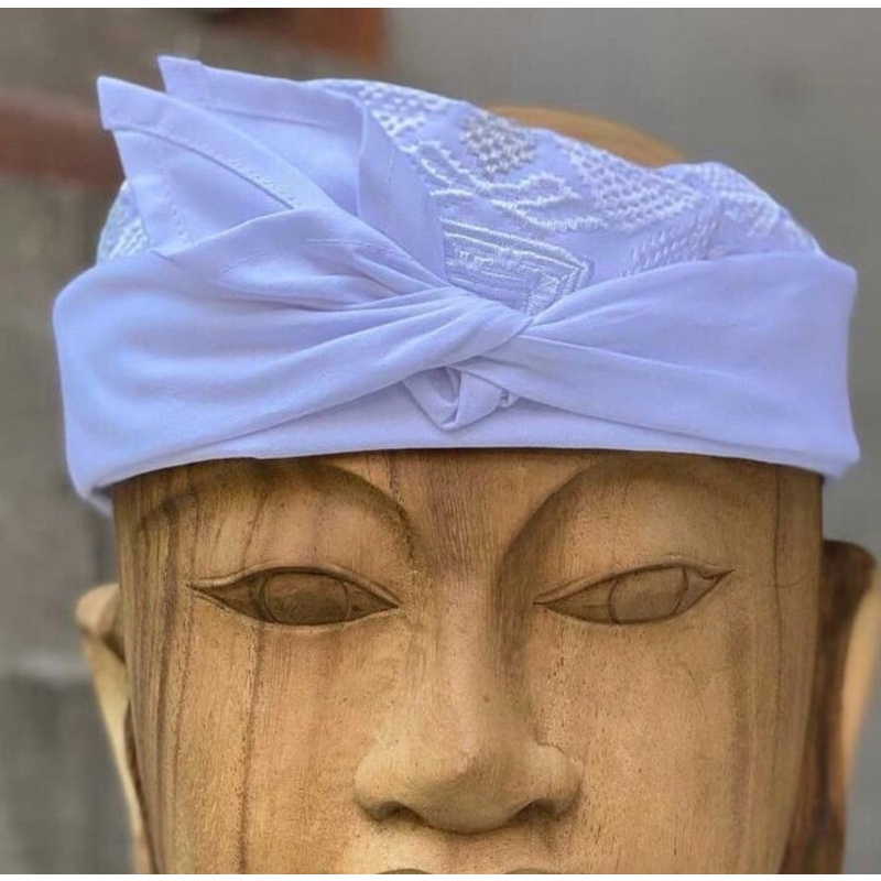 Udeng putih semi songket sibakan