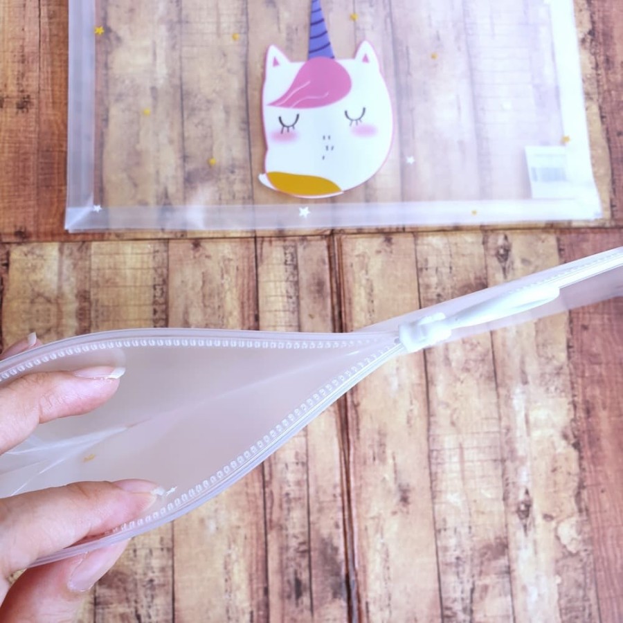 

4 Pcs Map Plastik Ziplock Unicorn CZ-B0423 Ukuran A4