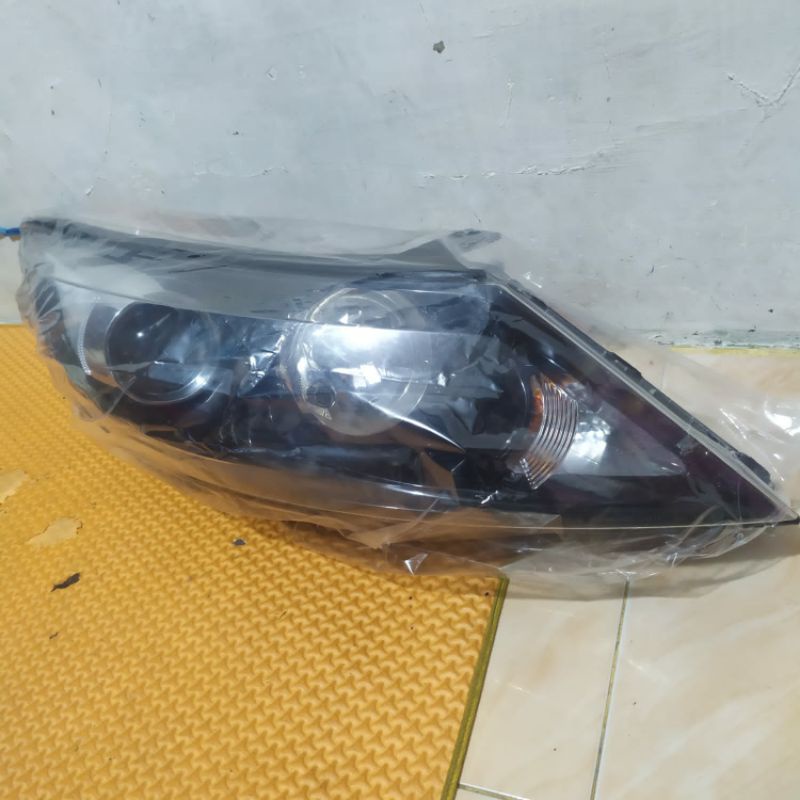 Lampu depan Kia Sportage 2012/2013 (Kanan)