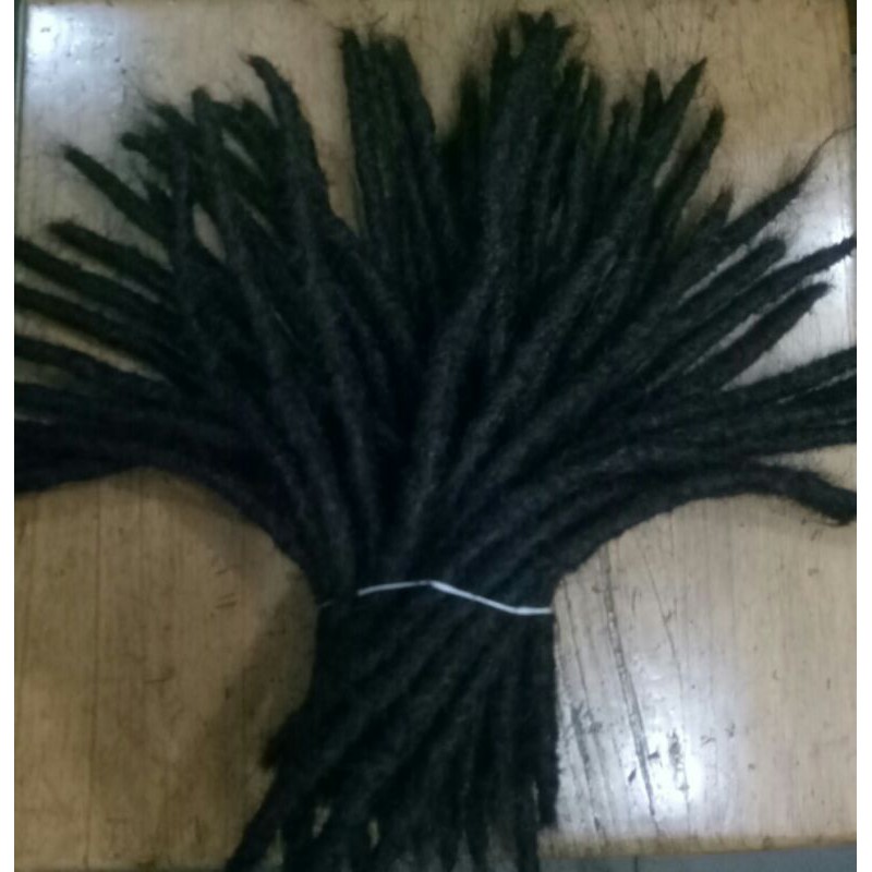 Rambut gimbal sambung warna hitam