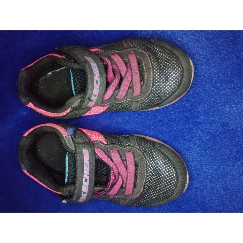 PRELOVED SKECHERS ORIGINAL ANAK PEREMPUAN