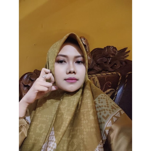 SCARF FAREECHA FREE POUCH / SCARF MOTIF TERBARU / SEGIEMPAT / VOAL MOTIF / VOAL MURAH / SCARF BRANDE