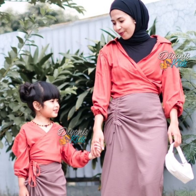 KAIRA crop wrap blouse couple ibu dan anak/baju kemeja outer atasan blouse ibu dan anak