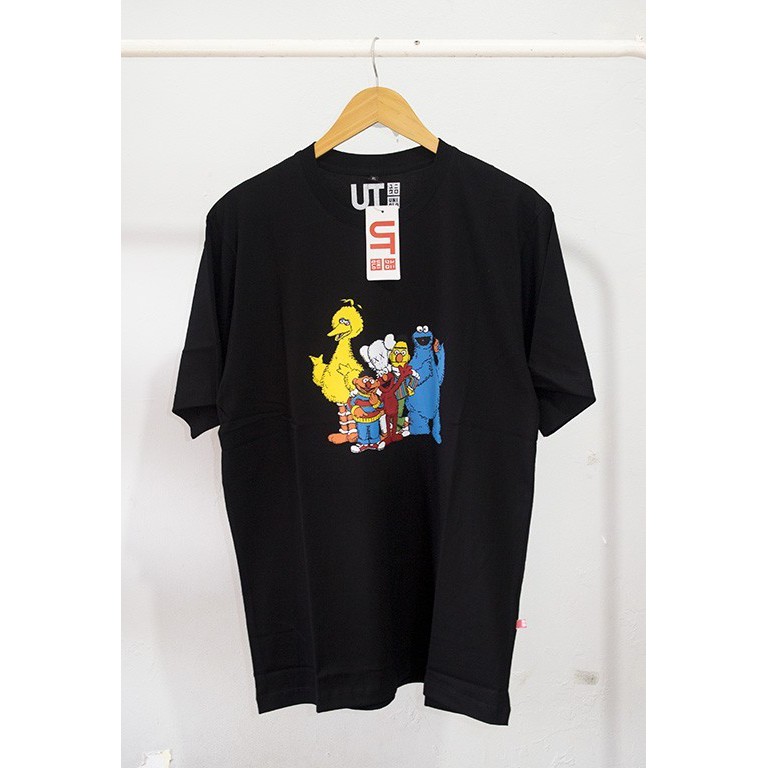 kaos thsirt UNIQLO