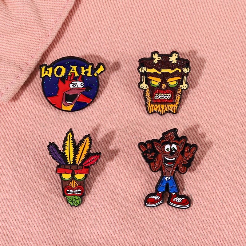 Bros Pin Enamel Desain Video Game Bandicoot Woah Aku Honest Adventure Gaya Retro