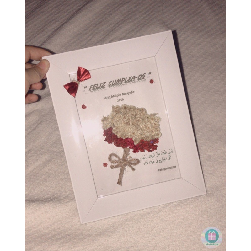 Kado Wisuda Frame Pigura 8R