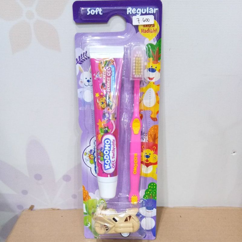 KODOMO TOOTHBRUSH + TOOTHPASTE  SOFT REGULAR, SOFT ZIGZAG