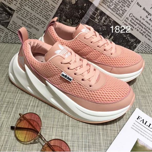 Sepatu Sneakers wanita import realpict 1822