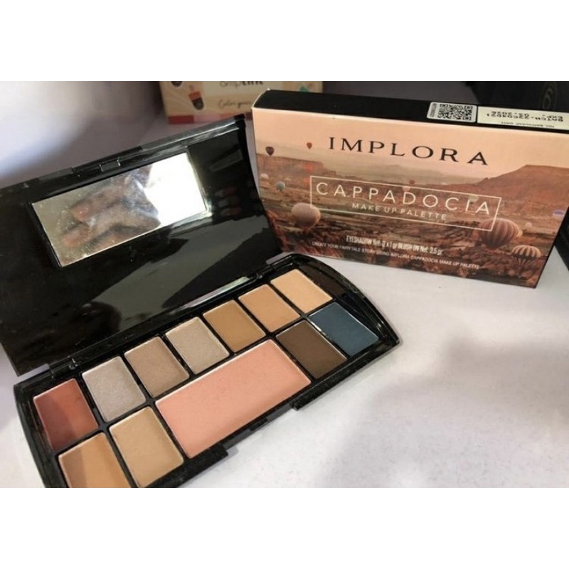 Eyeshadow Implora Palette and Blush on / EYESHADOW IMPLORA MURAH