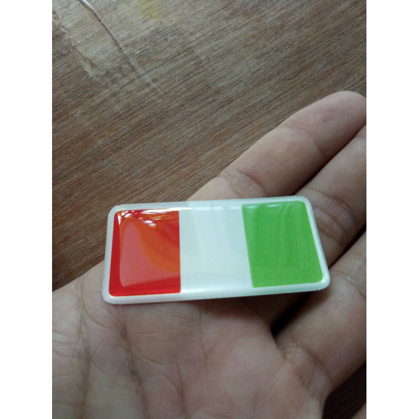 

Stiker bendera italy sedang