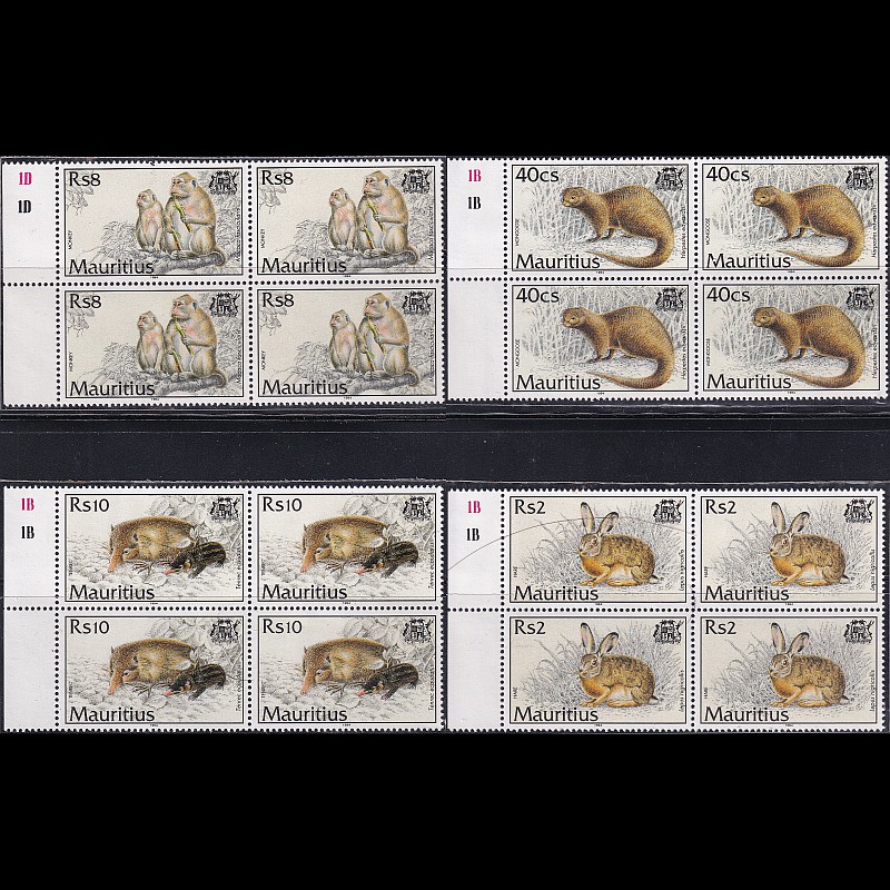 

Prangko Mauritius 1994 - Mammals - 4 Block of 4 with color tests